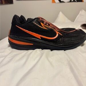 Nike Men's Black and Orange Athletic Shoes
